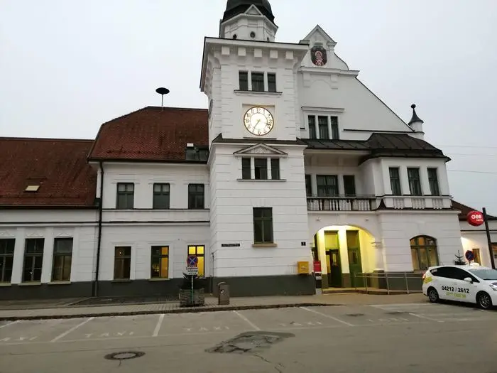 Der stille Bahnhof in St. Veit