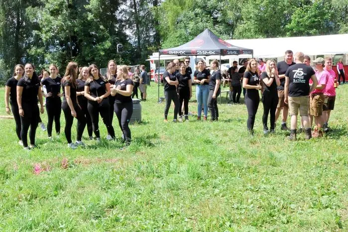 Den Sprung auf das oberste Stockerl schafften das Team „Schnapsidee“ (Burschen) sowie die LJ Pisweg (Mädels).