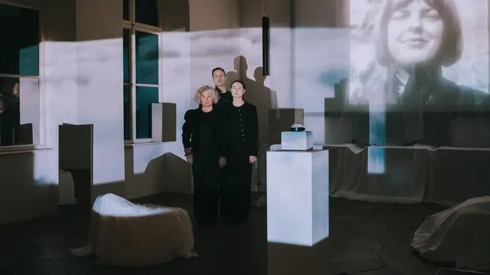 „Inge träumt“ mit Eva Brunner, Clemens Janout und Julia Hammerl