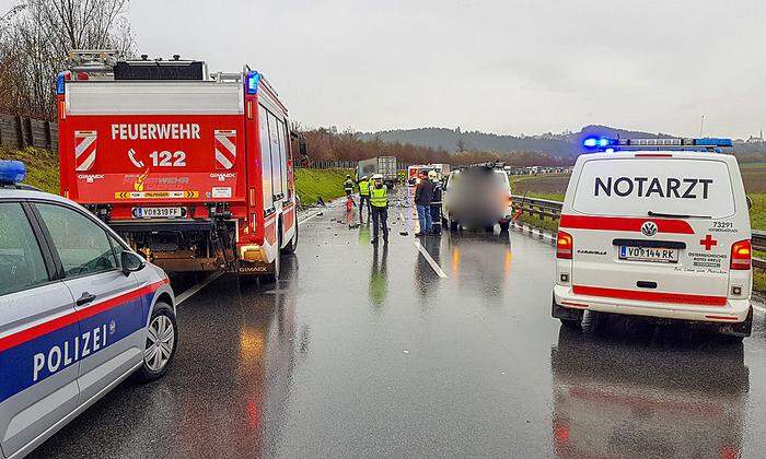Das Rote Kreuz Voitsberg-Köflach, vier Feuerwehren und die Polizei standen im Einsatz