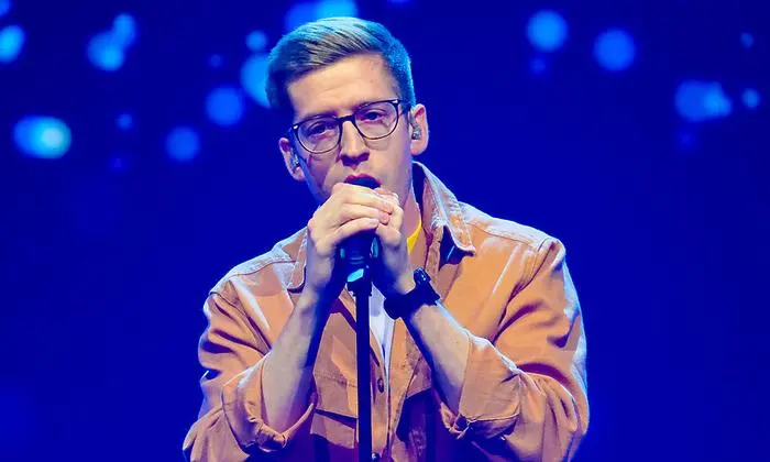 Singender Polizist: Sebastian Mucha  aus St. Aegyd am Neuwalde (NÖ) mit „Someone You Loved“ von Lewis Capaldi