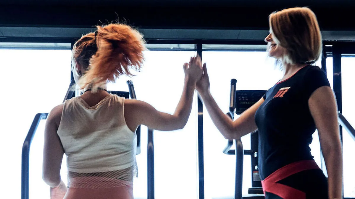 Hand drauf: Mit unseren Tipps hat dein innerer Schweinehund keine Chance.