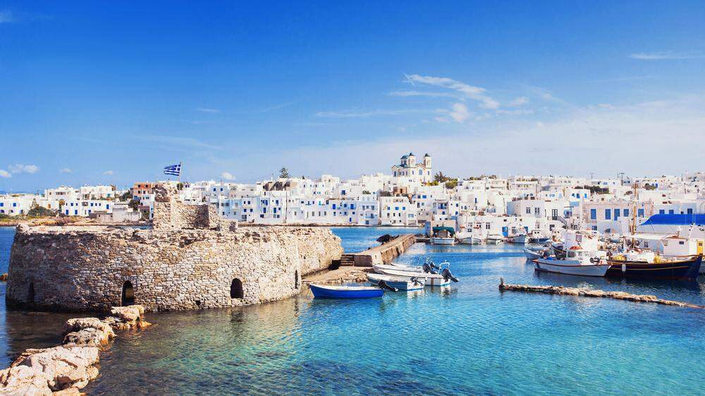 Die Hafenstadt Naoussa auf der griechischen Insel Paros