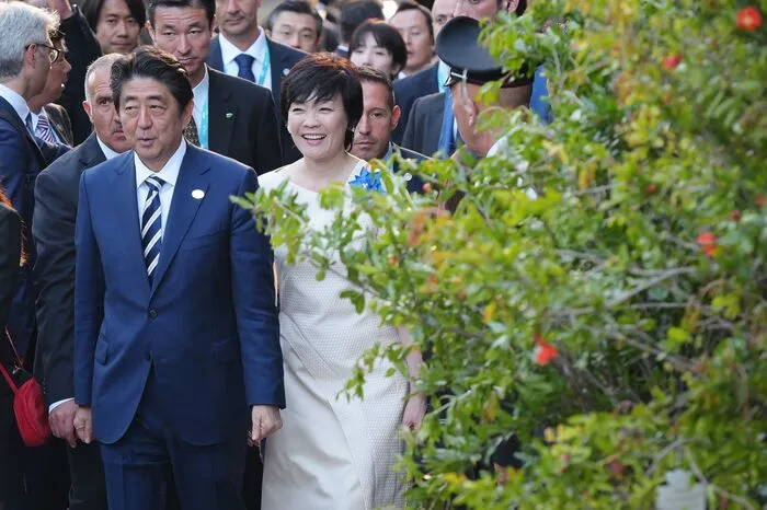 Japans Premierminister Shinzo Abe mit seiner Frau Aki