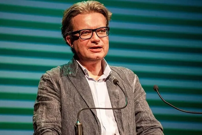 Bei den Leistungen für die Versicherten darf nicht gespart werden, aber bei der Sozialversicherungsreform darf man nicht zu viele Kompromisse machen. Auch die AUVA steht natürlich zur Disposition.