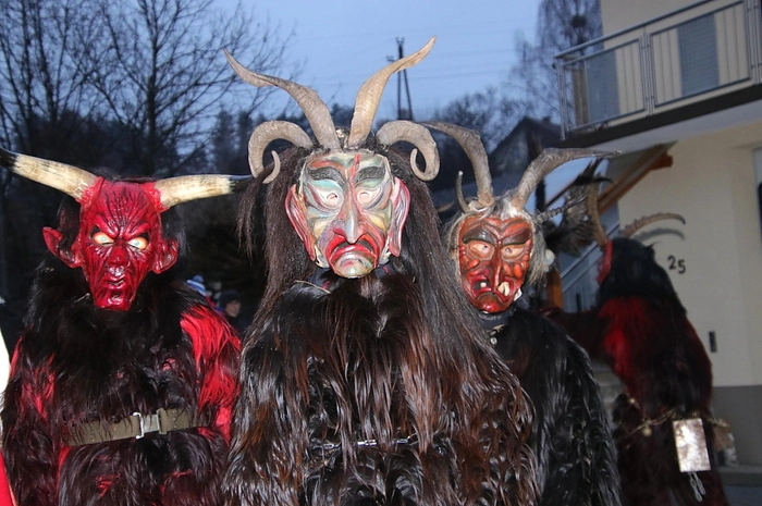 Klicken Sie sich durch die Fotos vom Krampuslauf Stallhofen!