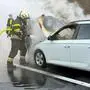Der Fahrzeugbrand konnte rasch unter Kontrolle gebracht werden