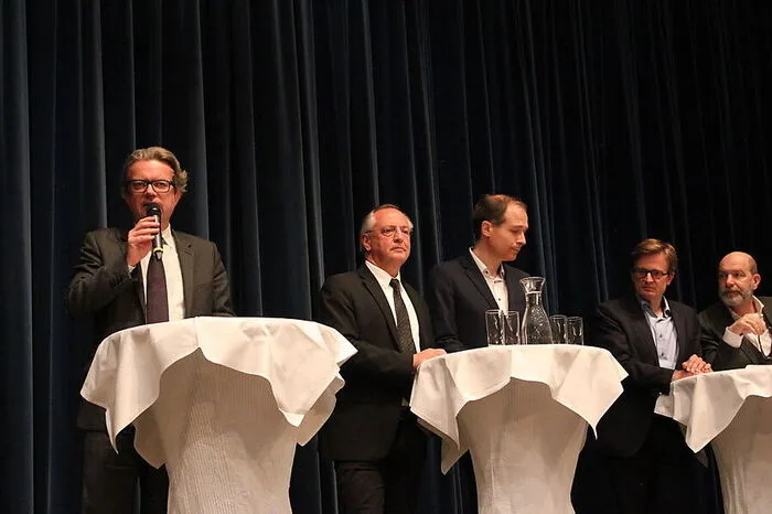 ...weitere Experten der Kages.