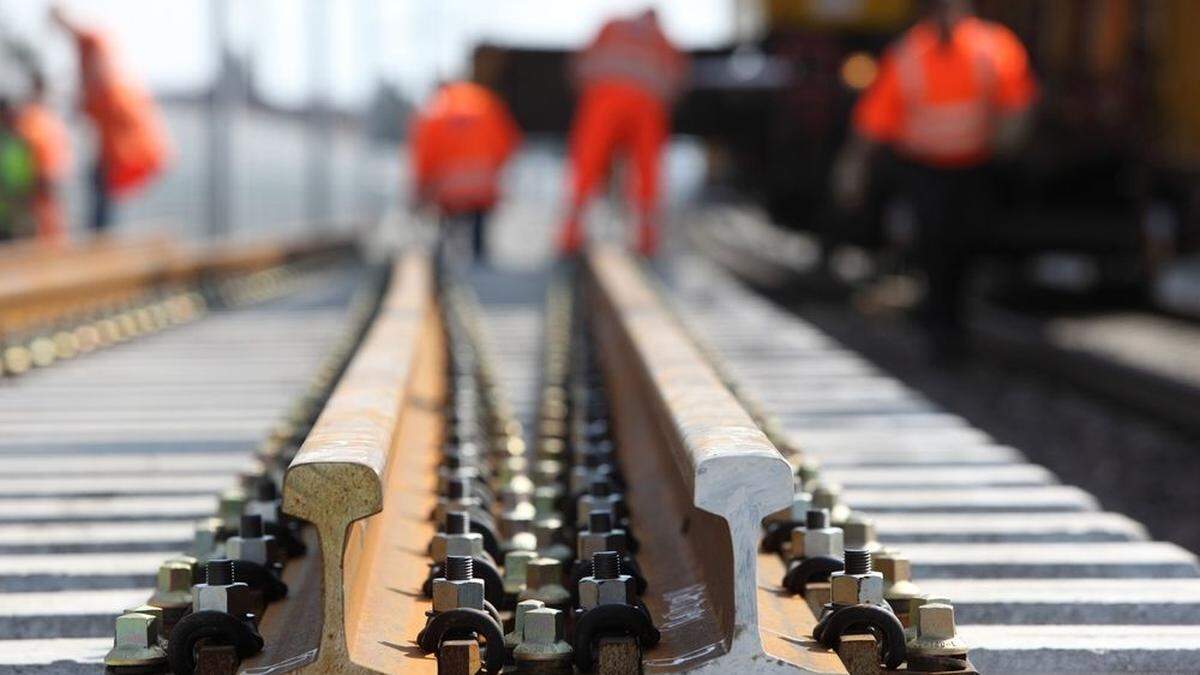 Auf der Radkersburger Bahn werden derzeit Gleisarbeiten durchgeführt