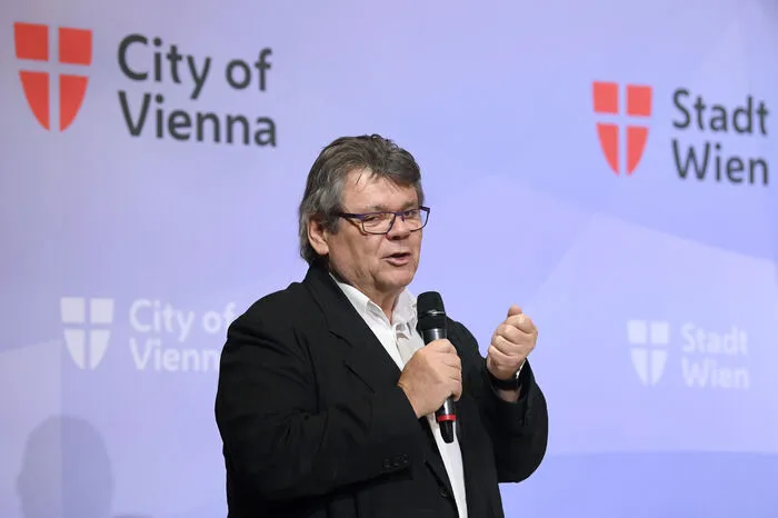 "Es geht nicht um Kompromisse, es geht um Schicksale, um Existenzen." - ÖGB-Chef Wolfgang Katzian über die wirtschaftlichen Auswirkungen des Coronavirus in Österreich.
