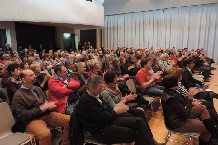 Im Anschluss an den Vortrag folgte noch eine Diskussion mit dem Publikum.