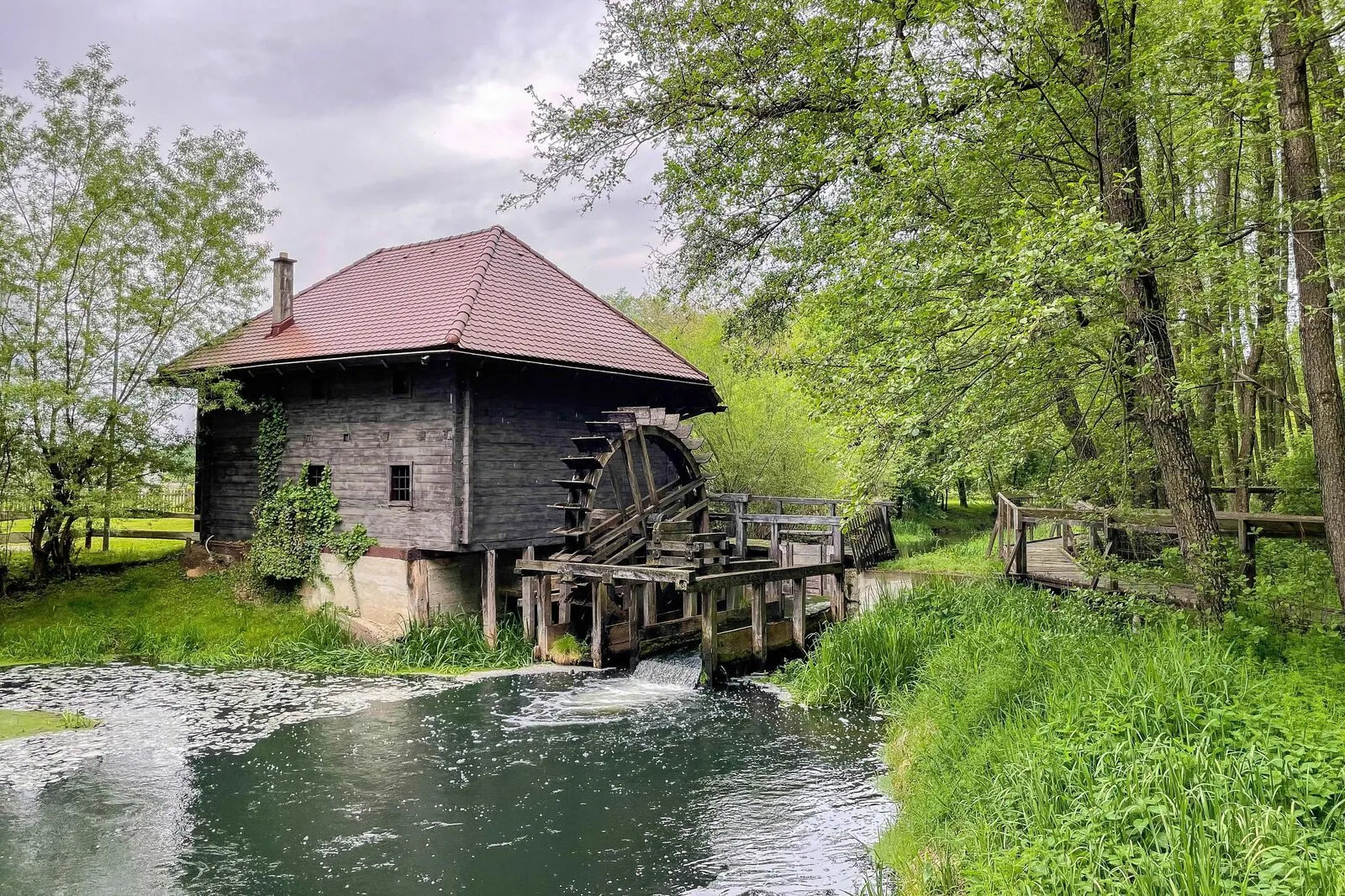 Die Copek-Mühle ist das Herz des Freilichtmuseums in Velika Polana