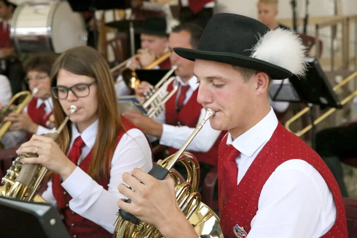 Nach dem Konzert der Stadtkapelle Friesach (Kapellmeister Günther „Flöte“ Pachler) kamen die Tanzfreudigen bei den „Gigolos“ voll auf ihre Kosten. 