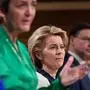 European Commission President Ursula von der Leyen (C) Executive Vice President of the European Commission for a Europe Fit for the Digital Age and European Commissioner for Competition, Margrethe Vestager (L) and European Commission Vice-President in charge of the Euro, Social Dialogue, Financial Stability, Financial Services and Capital Markets Union Valdis Dombrovski (R) give a joint press conference to present the economic response to the Covid-19 crisis at the EU headquarters in Brussels on March 13, 2020. (Photo by JOHN THYS / AFP)