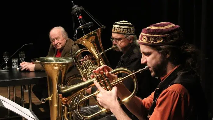 Reinhard P. Gruber und Hödlmoser-Blech