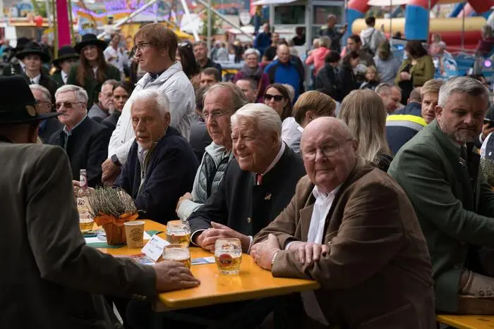 Ob beim Bummel über das Marktgelände oder beim gemütlichen Zusammensitzen: Es gab zahlreiche Gelegenheiten, Bekannte zu treffen.