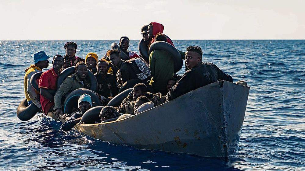 Vor Sizilien starben fünf Personen bei einem Bootsunglück