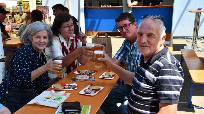 Die Marktgemeinde Mühlen wurde am vergangenen Samstag zum lebendigen Zentrum historischer Handwerkskunst.