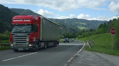 Schwerverkehr und einspurige Fahrbahnen - viele wünschen sich einen Ausbau der Straße zwischen Judenburg und Dürnstein
