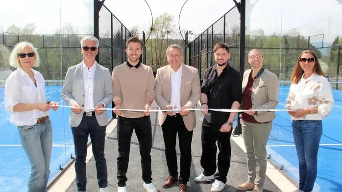 Nach den ersten erfolgreichen Wochen konnten Gerd Hösele und Yannik Pfaffen bei der offiziellen Einweihungsfeier des „Padel Point 82” am vergangenen Samstag in Rosental an der Kainach zahlreiche Gäste begrüßen.