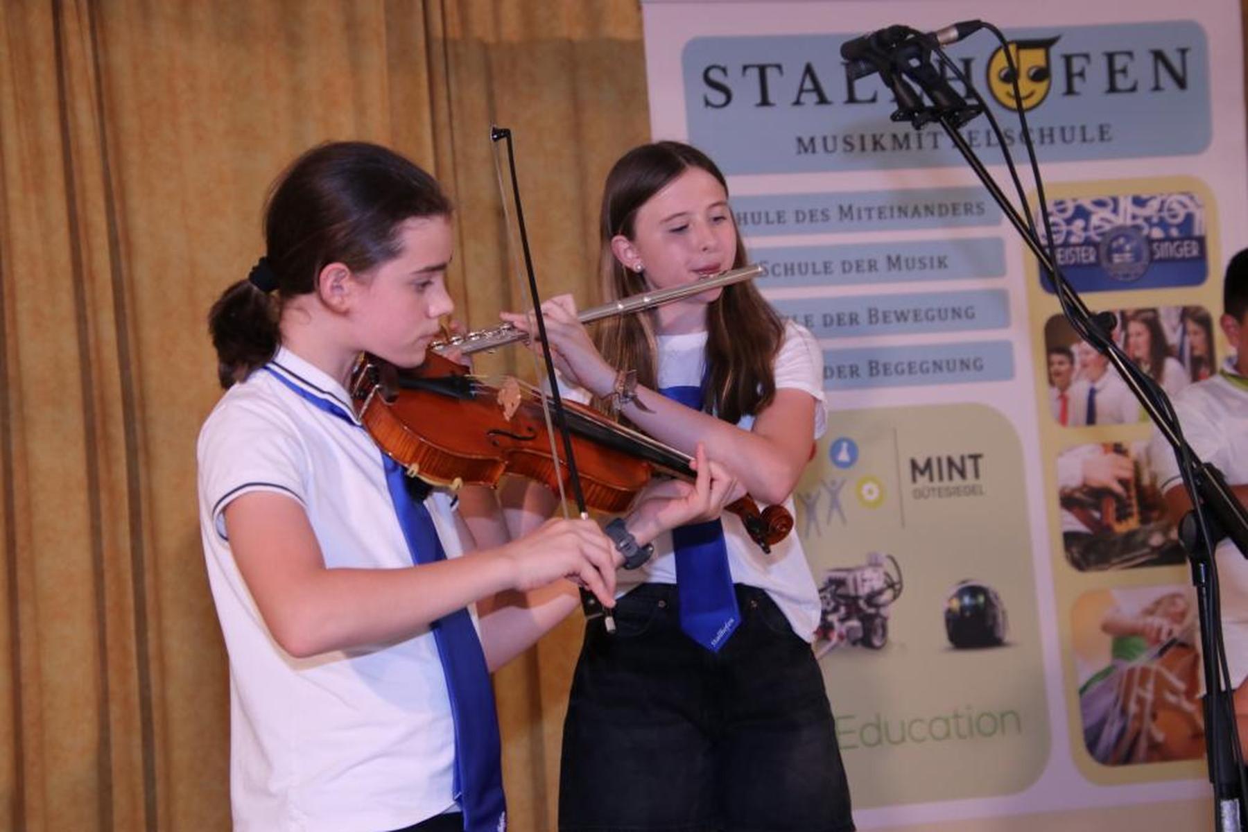 Die Musikmittelschule Stallhofen lud zur musikalischen Reise durchs Jahr