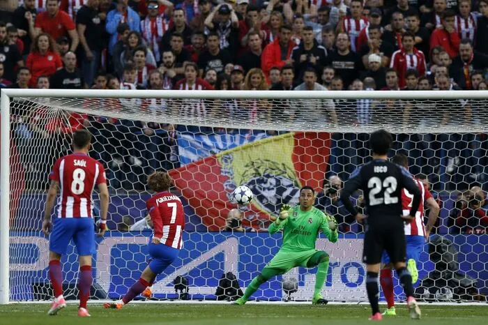 ... und Antoine Griezmann (16./Elfmeter) schnell mit 2:0 in Führung.