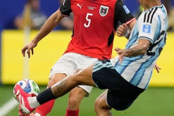 Stefan Posch (3): Trotz Kieferbruchs und mit Spezialschutz dabei. Nach wenigen Minuten für den Elfmeter für Argentinien verantwortlich. Sah kurz vor der Pause Gelb, wurde später vorsichtshalber ausgewechselt.