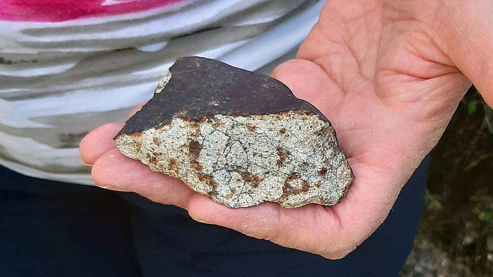 Dieses Fragment eines Meteoriten schlug im steirischen Kindberg ein