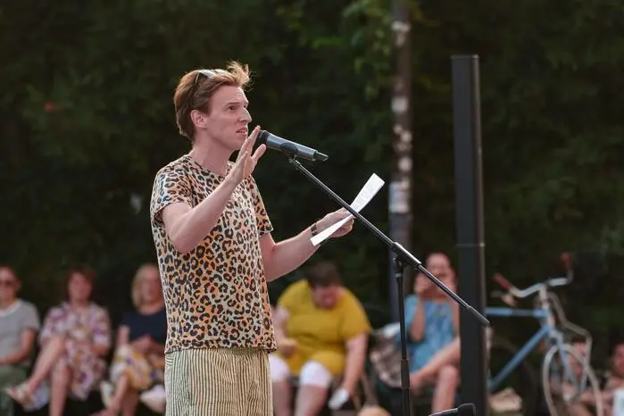 ... um den Auftritten der Slam Poeten wie Christoph Steiner ...