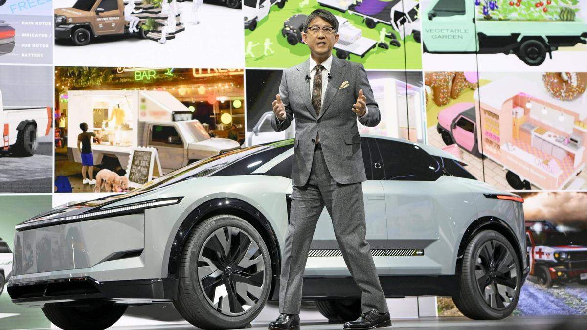 Große Premiere auf der Japan Mobility Show: Toyota-Präsident Koji Sato