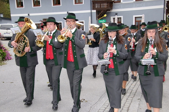 Zum anschließenden Bauernkirta spielte der Musikverein Graden auf, ehe die Volksmusikgruppe „Die 4 von der Koralm“ für schmissige Musik und beste Stimmung sorgte.
