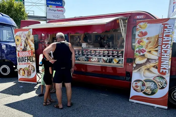 Egal ob Mexikanisch, Norwegisch, Indisch oder American Burger, Gekochtes oder Gegrilltes, Vegetarisch oder Vegan, Mini Donuts, Waffeln oder Crêpes.