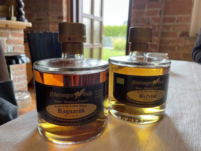 In der Nibelungengold Brauerei und Destillerie stellt das Ehepaar unterschiedlichste Whiskey-Sorten her
