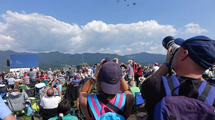 Schon am Freitag kamen laut offiziellen Angagen rund 150.000 Besucher zur Airpower nach Zeltweg.