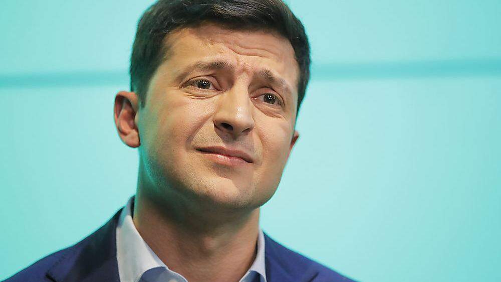 Er habe sein Rücktrittsgesuch bei Präsident Wolodymyr Selenskyj (im Bild) eingereicht.