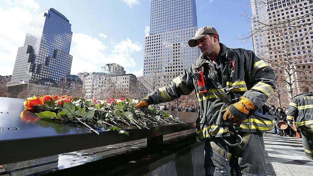 Gedenken an die im Einsatz verstorbenen Feuerwehrleute.