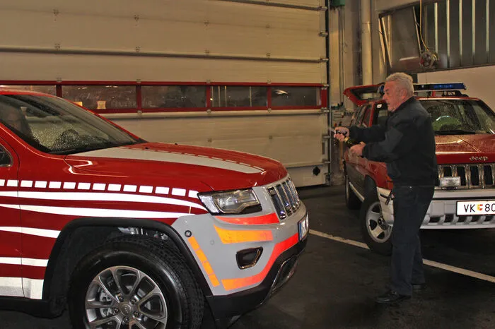 Abschnittsfeuerwehrkommandant Ernst Eberle "taufte" das neue Fahrzeug