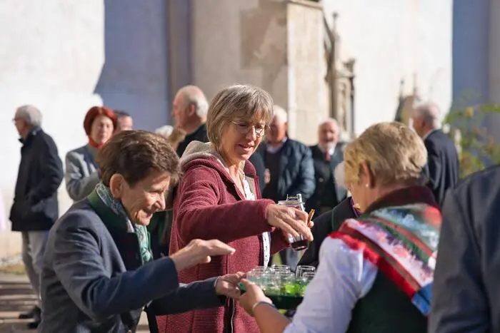 Zahlreiche Besucherinnen und Besucher aus der gesamten Region nutzten das milde Herbstwetter, um gemeinsam zu feiern, zu flanieren und gelebtes Brauchtum hochleben zu lassen