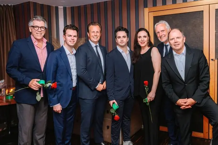 Thomas Hampson, Dirigent Marcus Merkel, Landesrat Karlheinz Kornhäusl, Xabier Anduaga, Nicole Chevalier, Stadtrat Günter Riegler und Bernhard Rinner (von links)