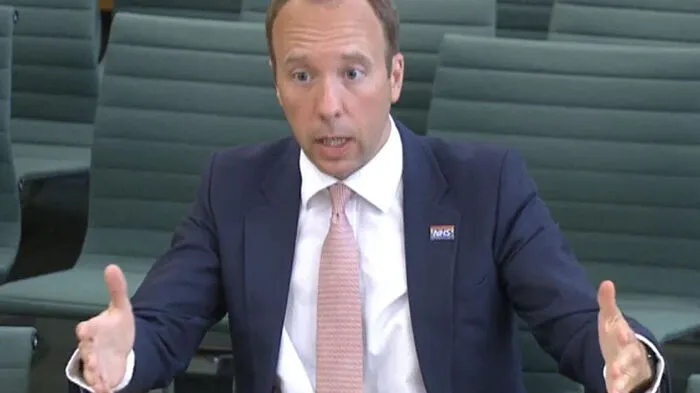 Im Fadenkreuz: Der britische Gesundheitsminister Matt Hancock heute bei der Befragung