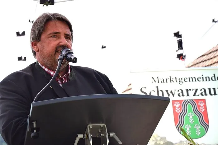 Es wurden auch einige Reden gehalten.