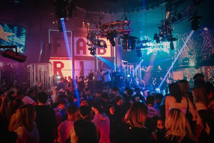 Klicken Sie sich durch weitere Bilder von der Partynacht!