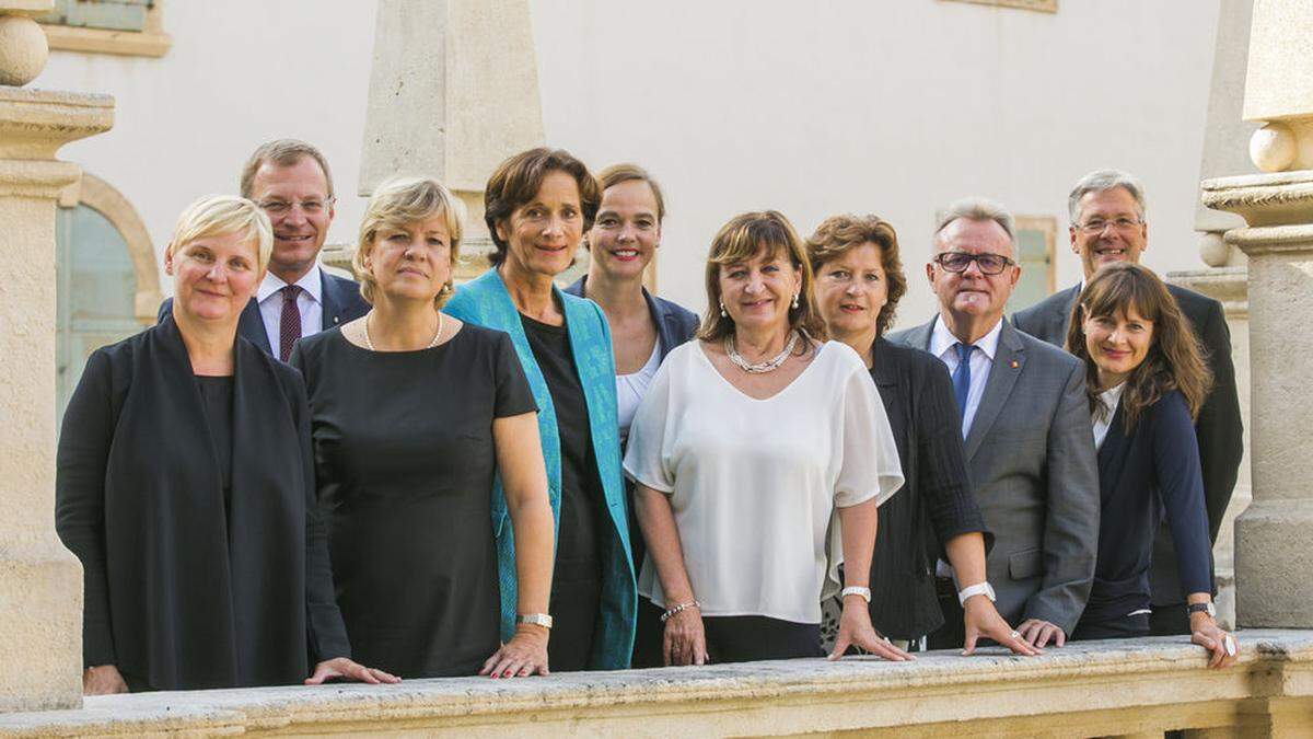 Landesräte mit Ministerin (Mitte)