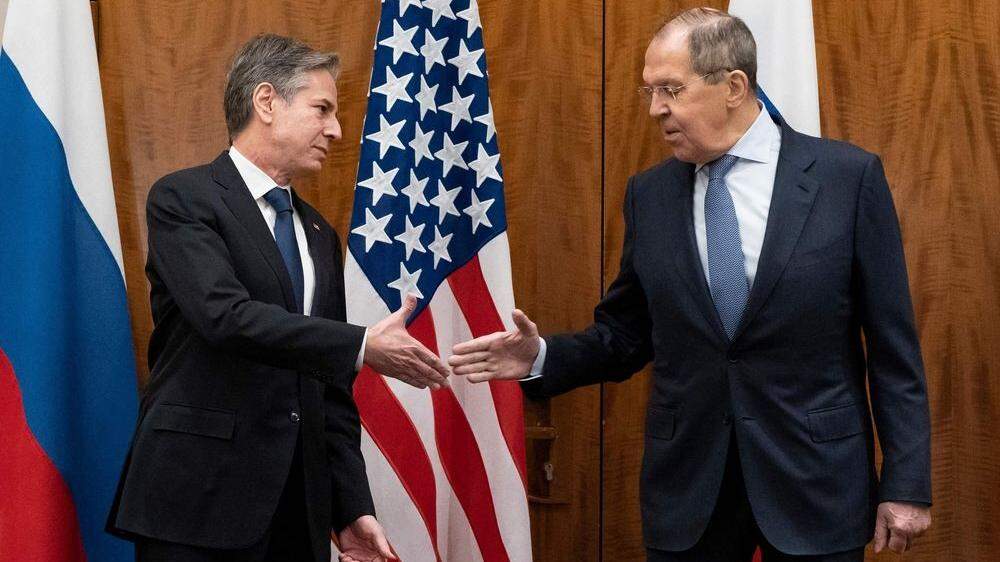 Etwas verhalten: US-Außenminister Blinken und sein russischer Kollege Lawrow beim Treffen in Genf