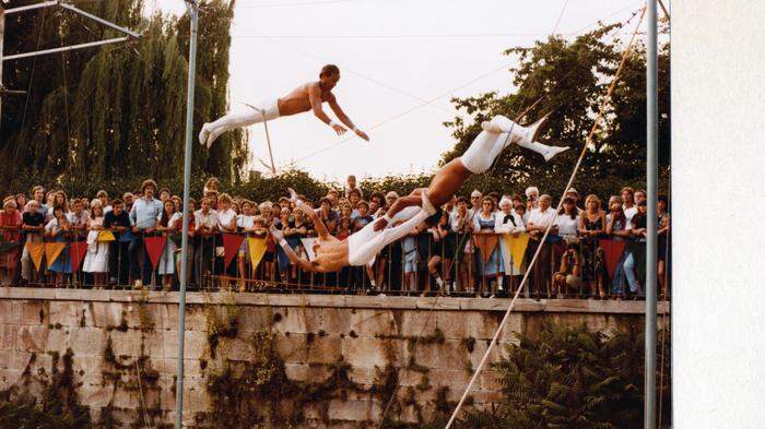 Die „Los Convoloys“ beim Lendhafenfest 1982