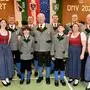 Die Steinwender-Familie mit Paul Steinwender in Bildmitte und seiner Frau Herta (2.v.r.) beim Obermurtaler Musikverein in Stadl an der Mur