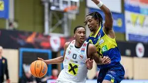 Peyton Gerald (rechts) und der UBSC Graz nahmen aus Wels keine Punkte mit