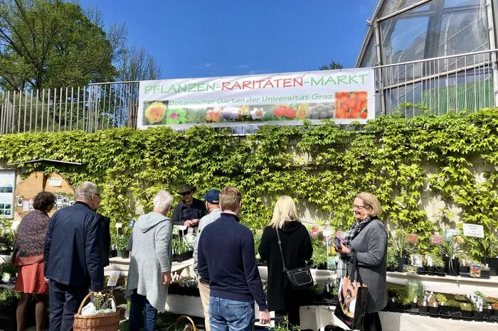 Viele Besucher tümmelten sich in den Morgenstunden auf dem Markt.