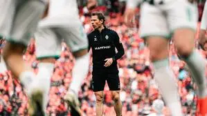Hält die Kicker von Werder Bremen fit: Günther Stoxreiter