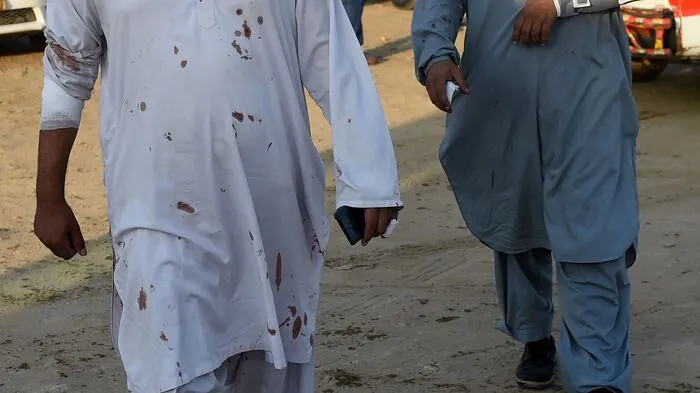Bei einem Brand in einem Vier-Sterne-Hotel in Pakistan hat es für mindestens elf Menschen kein Entkommen gegeben.